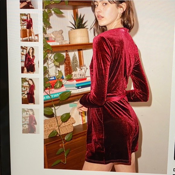 Burgundy Velvet Long Sleeve Romper - Picture 3 of 3